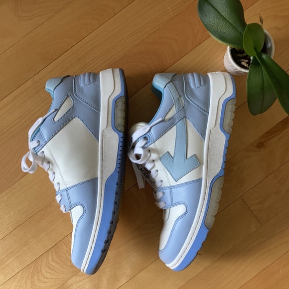 “Out of Office” Off-White OOO Sneakers - Picture 5 of 8